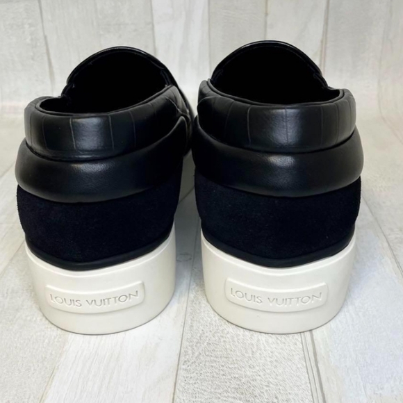 **SOLD**RARE Louis Vuitton Catwalk Patent Platform Sneakers! LIKE NEW 37 1/2 - Picture 6 of 13